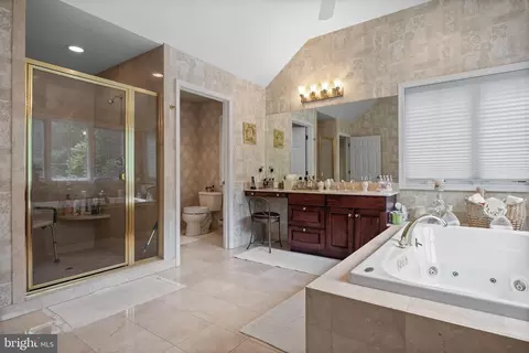 Bath - 19 Crested Butte Ct, Shamong, NJ 08088 photo 2 of 3