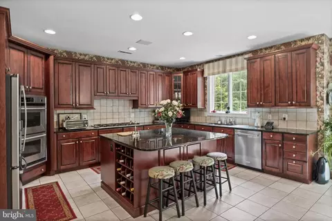Kitchen - 19 Crested Butte Ct, Shamong, NJ 08088 photo 3 of 3