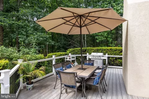 Exterior - 19 Crested Butte Ct, Shamong, NJ 08088 photo 4 of 5