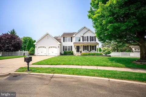 9 Toby Wells Ct, Delran, NJ 08075