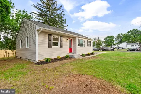 1 Gainor Ave, Maple Shade, NJ 08052