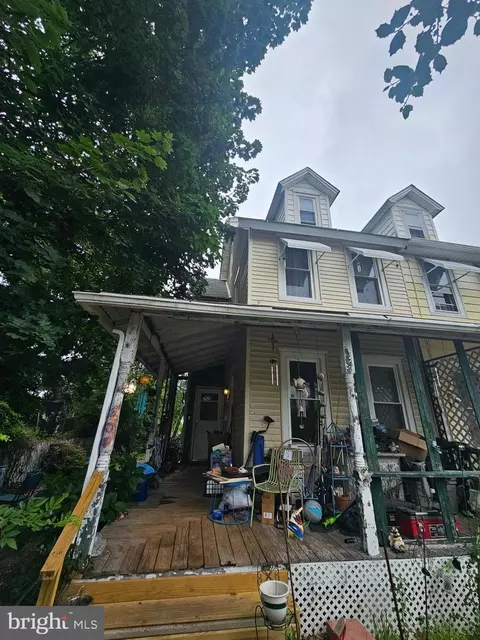 604 Spruce St, Delanco, NJ 08075