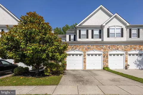 16 Ross Way W, Marlton, NJ 08053