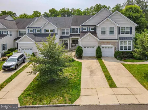 4 Compass Cir, Mount Laurel, NJ 08054 photo 4