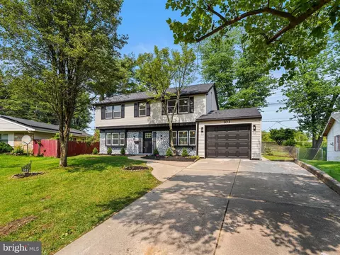 103 Hillcrest Ln, Willingboro, NJ 08046