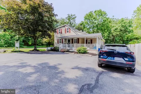 713 Monmouth Rd, Chesterfield, NJ 08515