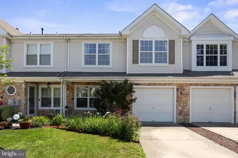 126 Buckingham Way, Mount Laurel, NJ 08054