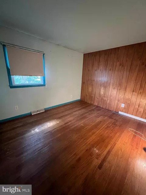 Bedroom - 437 E Mill Rd, Maple Shade, NJ 08052 photo 2 of 5