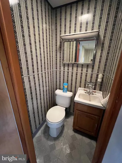 Bath - 437 E Mill Rd, Maple Shade, NJ 08052 photo 1 of 2