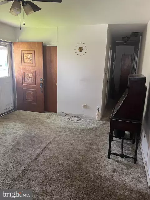 Entry Way - 437 E Mill Rd, Maple Shade, NJ 08052 photo 1 of 5