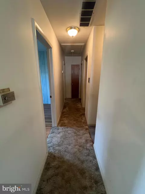 Entry Way - 437 E Mill Rd, Maple Shade, NJ 08052 photo 2 of 5