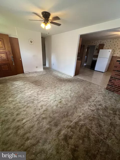 Living - 437 E Mill Rd, Maple Shade, NJ 08052 photo 1 of 2
