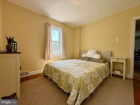566 S Forklanding Rd, Maple Shade, NJ 08052 photo 14