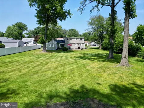 566 S Forklanding Rd, Maple Shade, NJ 08052 photo 27