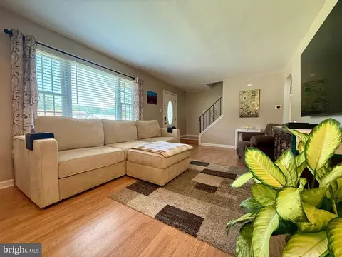 566 S Forklanding Rd, Maple Shade, NJ 08052 photo 5