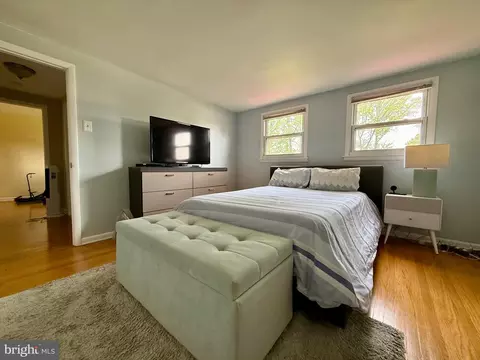 566 S Forklanding Rd, Maple Shade, NJ 08052 photo 13