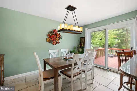 Dining - 478 Alexander Ave, Maple Shade, NJ 08052 photo 4 of 4