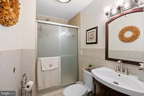 Bath - 478 Alexander Ave, Maple Shade, NJ 08052 photo 1 of 2