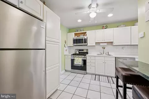 Kitchen - 15 Paul Rd, Maple Shade, NJ 08052 photo 1 of 4