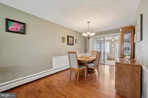 Dining - 15 Paul Rd, Maple Shade, NJ 08052 photo 1 of 2