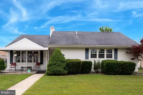 15 Paul Rd, Maple Shade, NJ 08052