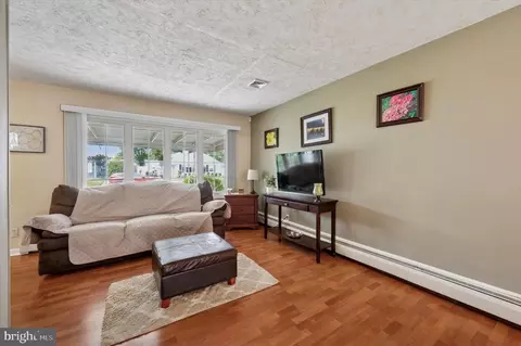 Living - 15 Paul Rd, Maple Shade, NJ 08052 photo 1 of 2