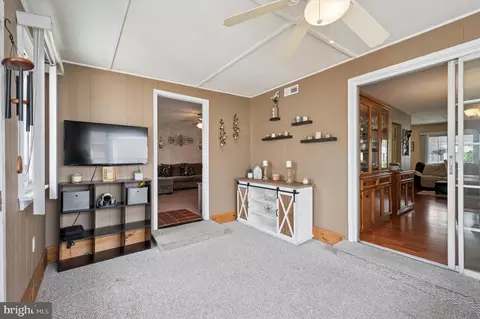Entry Way - 15 Paul Rd, Maple Shade, NJ 08052 photo 2 of 2