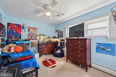 Bedroom - 15 Paul Rd, Maple Shade, NJ 08052 photo 3 of 3