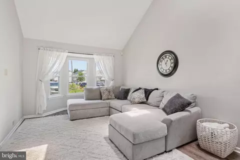 8 Conover Ct, Mount Laurel, NJ 08054 photo 6