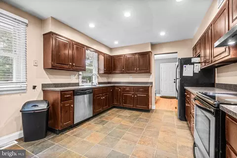 5 Moore Rd, Tabernacle, NJ 08088 photo 8