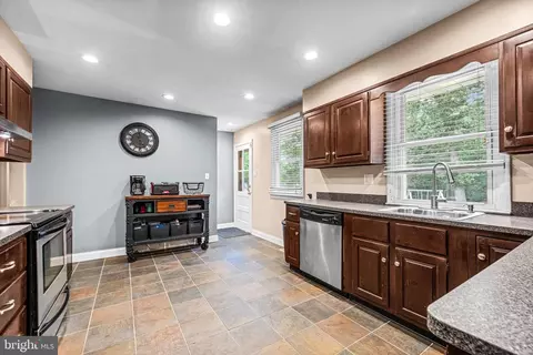 5 Moore Rd, Tabernacle, NJ 08088 photo 7
