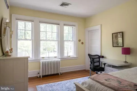 Bedroom - 800 Main St, Riverton, NJ 08077 photo 3 of 5