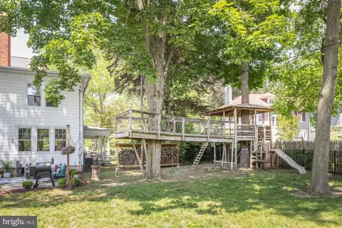 Exterior - 800 Main St, Riverton, NJ 08077 photo 8 of 8