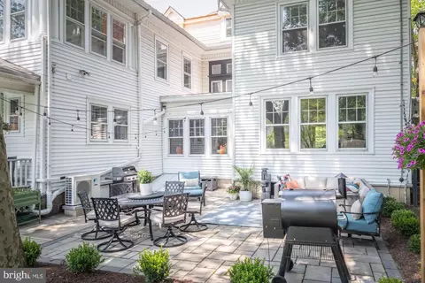 Exterior - 800 Main St, Riverton, NJ 08077 photo 6 of 8
