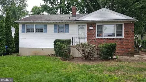 325 Lincoln Ave, Maple Shade, NJ 08052