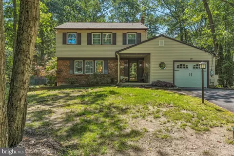 19 Oniontown Rd, Medford, NJ 08055