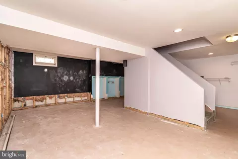 Entry Way - 4 Mill Rd, Shamong, NJ 08088 photo 3 of 4