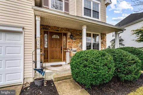 54 Colts Gait Rd, Marlton, NJ 08053