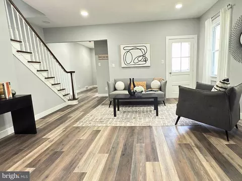 Living - 430 Kossuth St, Riverside, NJ 08075 photo 2 of 2