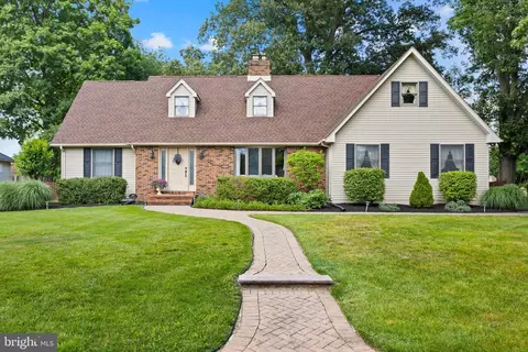 680 Sixth St, Roebling, NJ 08554