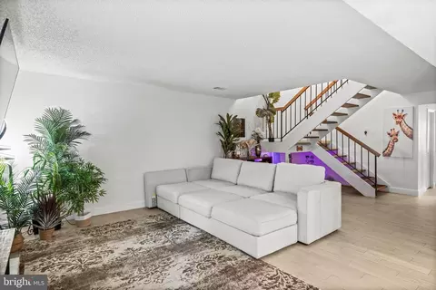 Entry Way - 5 Queen Ann, Evesham, NJ 08053 photo 4 of 6