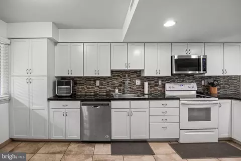 Kitchen - 5 Queen Ann, Evesham, NJ 08053 photo 1 of 2