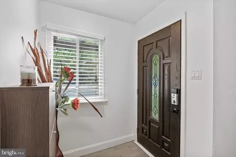 Entry Way - 5 Queen Ann, Evesham, NJ 08053 photo 1 of 6