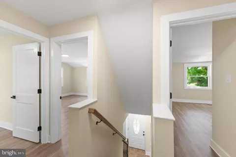 Entry Way - 201 E Franklin Ave, Beverly, NJ 08010 photo 10 of 11