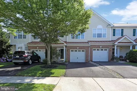 304 Amy Way, Cinnaminson, NJ 08077