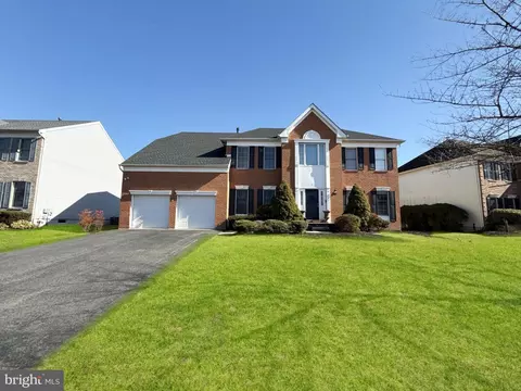 44 Brooks Rd, Moorestown, NJ 08057