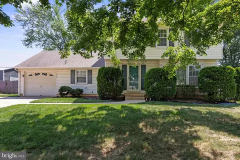 Exterior - 269 Burning Tree Rd, Delran, NJ 08075 photo 6 of 6
