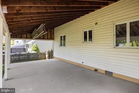 Exterior - 269 Burning Tree Rd, Delran, NJ 08075 photo 5 of 6