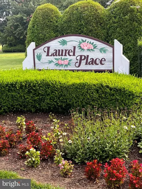 1102 B Sedgefield Dr, Mount Laurel, NJ 08054