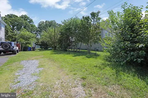 Exterior - 413 Delaware Ave, Riverside, NJ 08075 photo 2 of 4